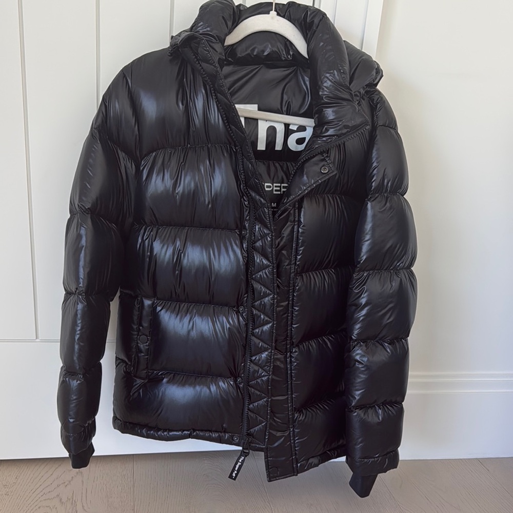 Aritzia Super Puff Jacket - Black (M) NEVER WORN